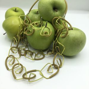 Collana Tria All olio